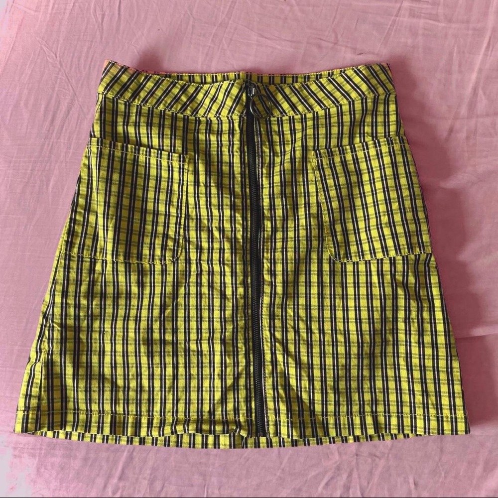 Yellow & Black Plaid Zip Up Skirt by Arizona